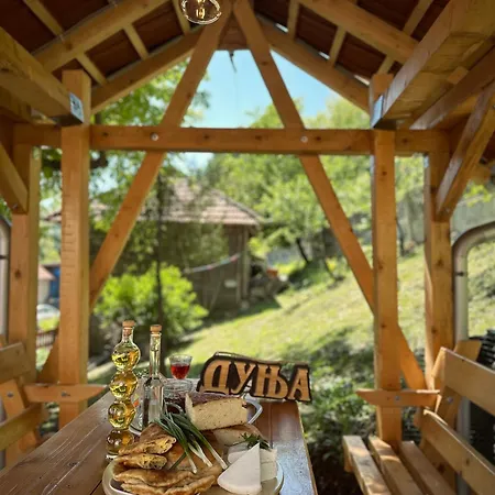 Seosko Turisticko Domacinstvo Dunja بيت ضيافة 3*